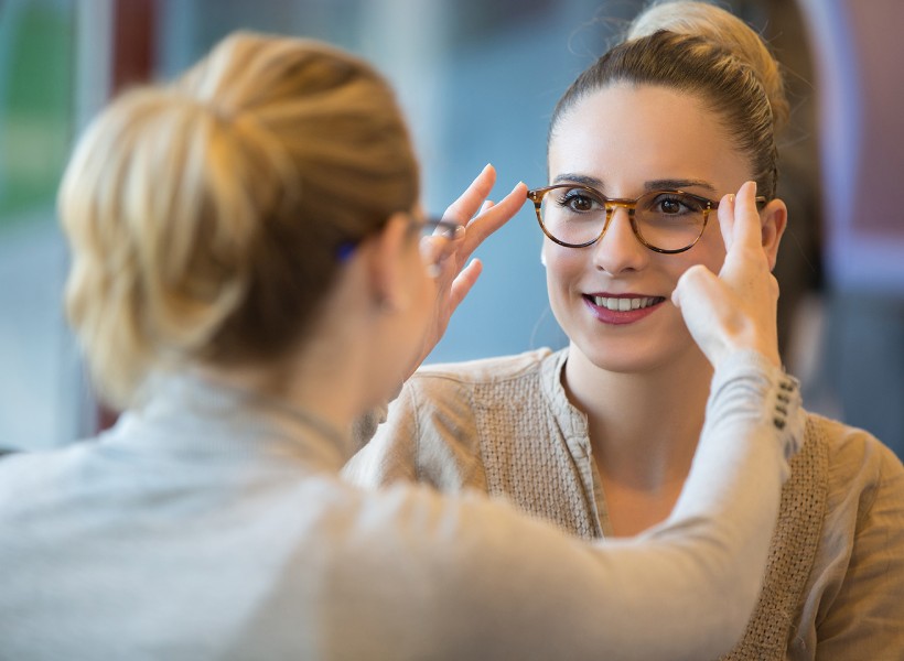 What are the Best Eyeglasses to Suit My Face?